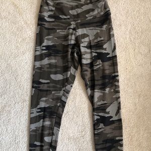 Express Camo Leggings